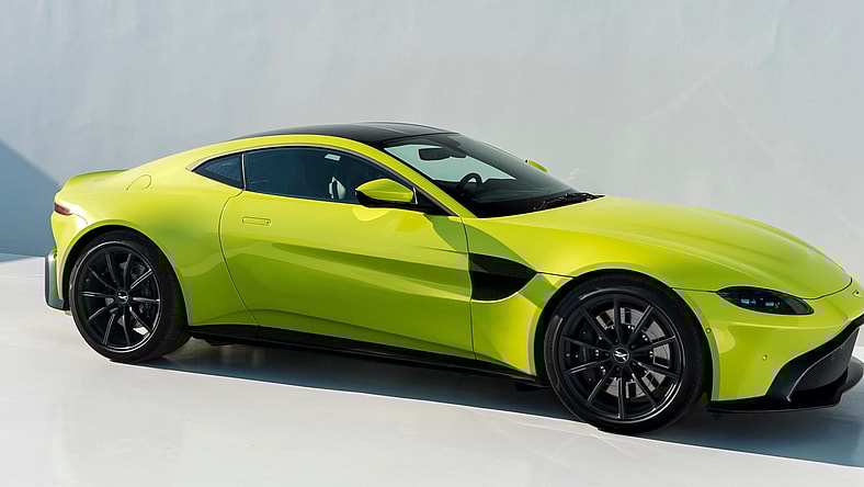 facebook-Linked_Image___Aston Martin Vantage_Lime Essence_10
