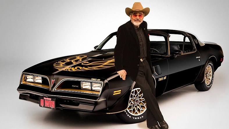 facebook-Linked_Image___BurtCar