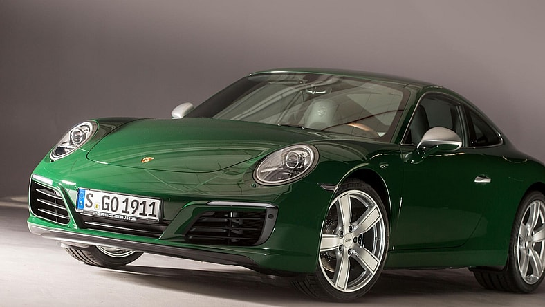 facebook-Linked_Image___high_one_millionth_911_911_carrera_s_kit_2017_porsche_ag