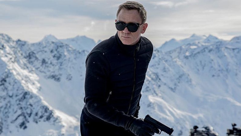 facebook-Linked_Image___james-bond-spectre 2