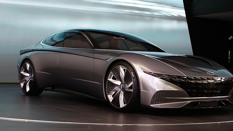 facebook-Linked_Image___Large-31606-HyundaiMotorShowsGlimpseofFutureDesignwithLeFilRougeHDC-1ConceptatGenevaMotorShow