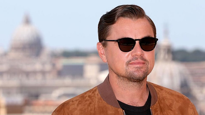 facebook-Linked_Image___leonardo-dicaprio-plum-GettyImages-1165869085