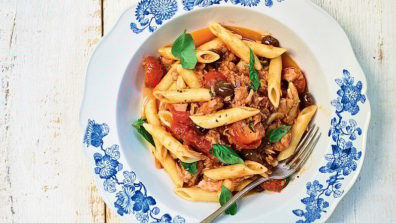 facebook-Linked_Image___Pasta Puttanesca.The Tinned Fish Cookbook.Credit David Loftus