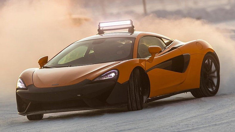 facebook-Linked_Image___Pure McLaren Arctic Experience - 570S Spider -044