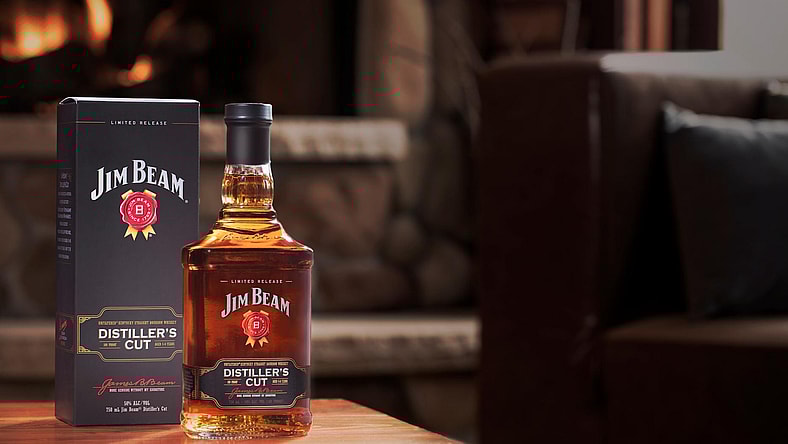 facebook-Linked_Image___RS3427_Jim_Beam_DistillersCut_Frontier_Home-3785_Box