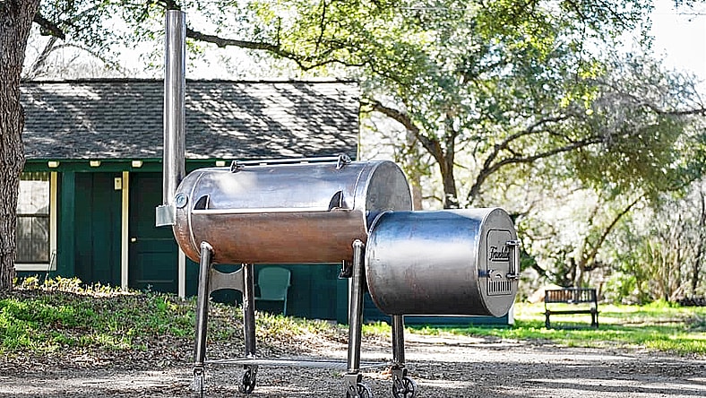 franklin-bbq-pit-1