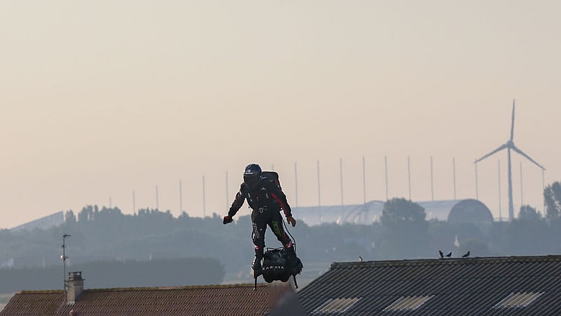 franky-zapata-hoverboard-GettyImages-1159907810