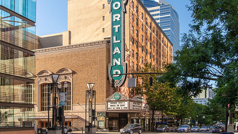 hea_broadway_6761
