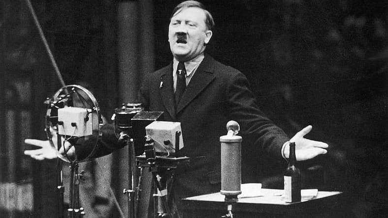 hitler-one-testicle-medical-records-main.jpg