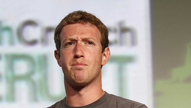how-mark-zuckerberg-shut-down-a-troll-who-called-facebooks-donate-button-for-ebola-a-marketing-stunt.jpg