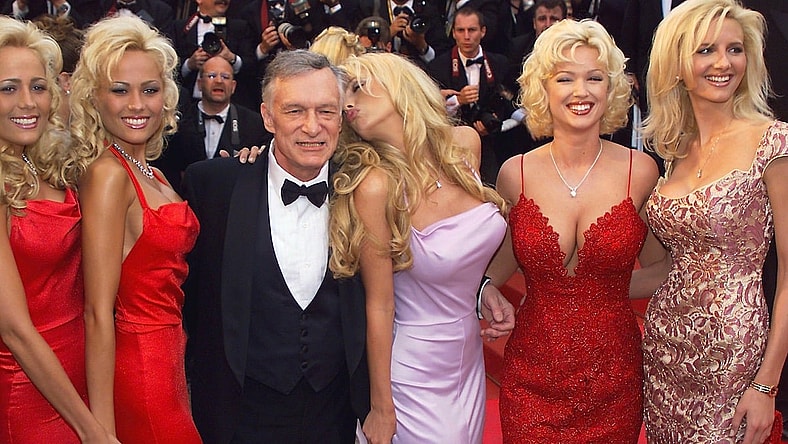 hugh-hefner-girls-1