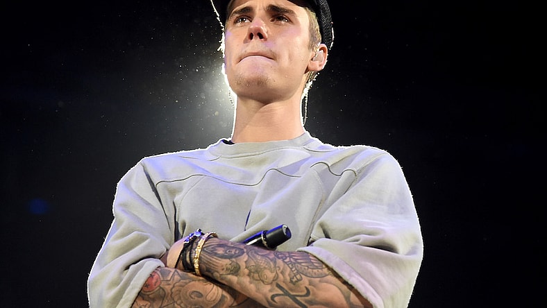 justin-bieber-dm-slide-gym