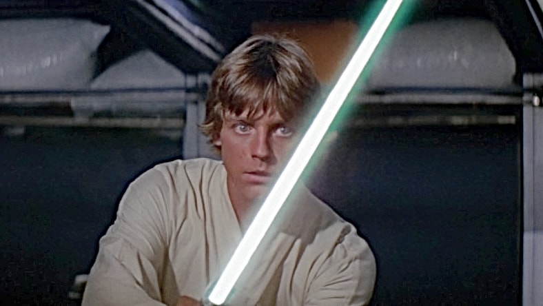 luke-skywalker-light-saber-screengrab
