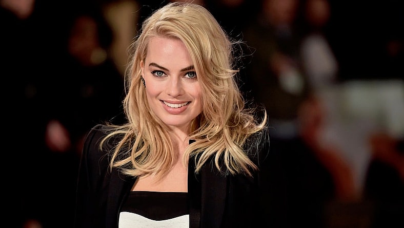 margot-robbie-set-promo