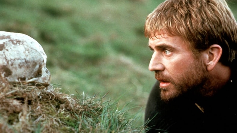 mel gibson hamlet 1990.jpg