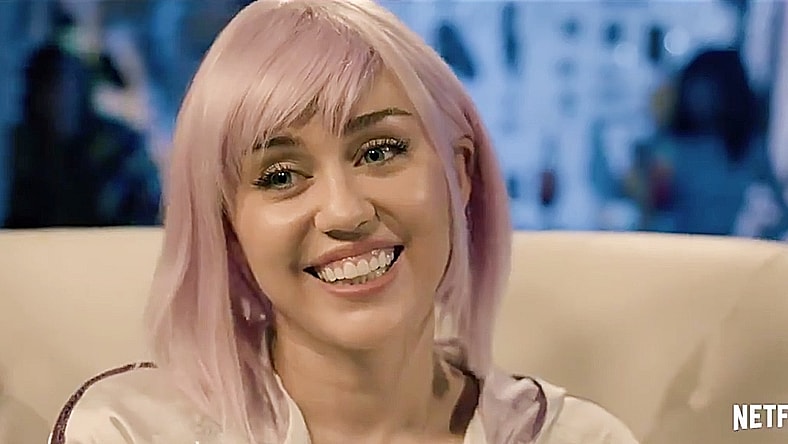 miley-cyrus-black-mirror-2