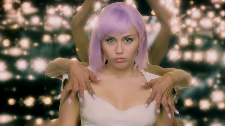 miley cyrus black mirror