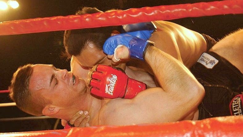 mma ground fighting.jpg