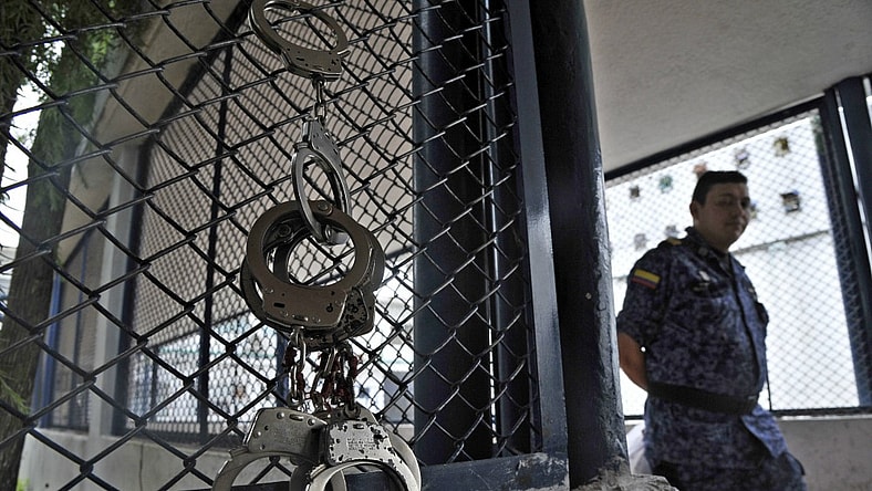 np_021816_modelojail.jpg