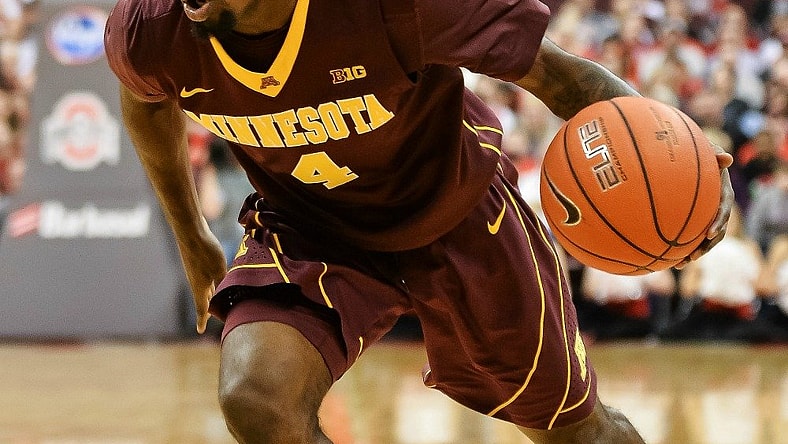 np_022916_basketball_sextape.jpg