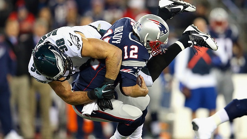 np_031516_nfl_concussion_tackle.jpg