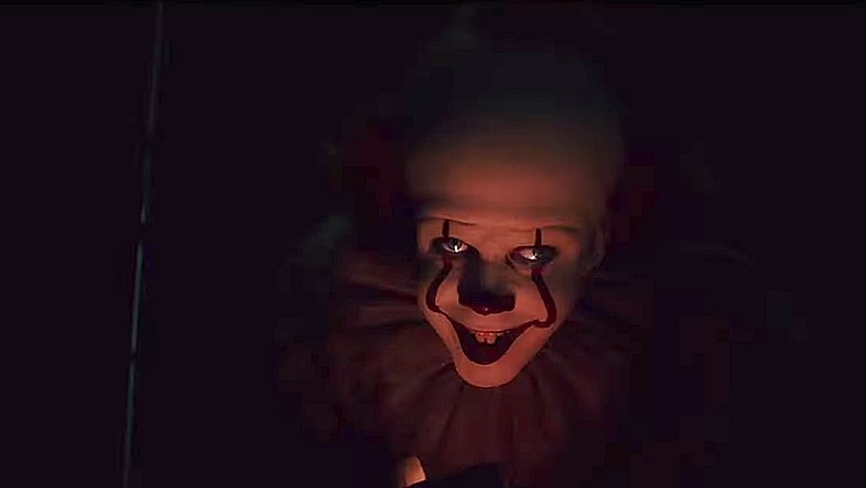 pennywise-youtube-trailer-screengrab