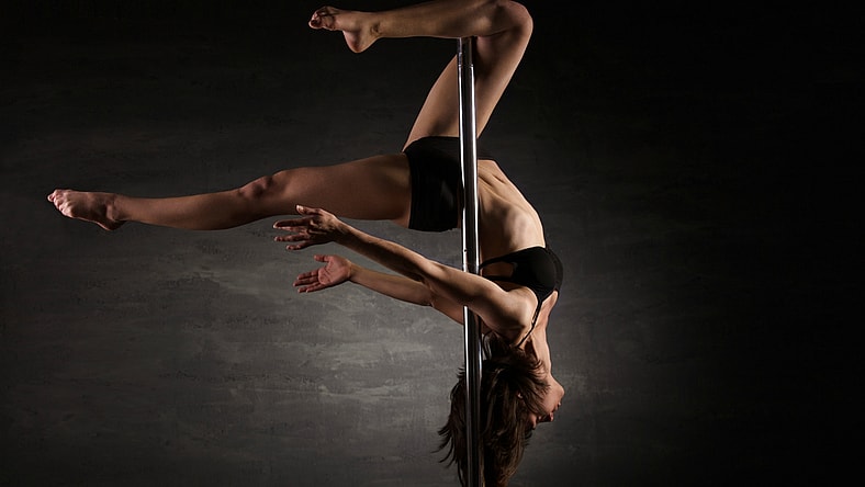 pole dancing