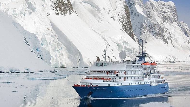 Poseidon-Expeditions-Antarctic-Solar-Eclipse-Cruise-0-Hero