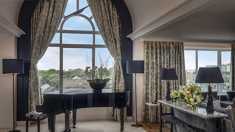 Presidential Suite - Conrad Baby Grand Piano 2