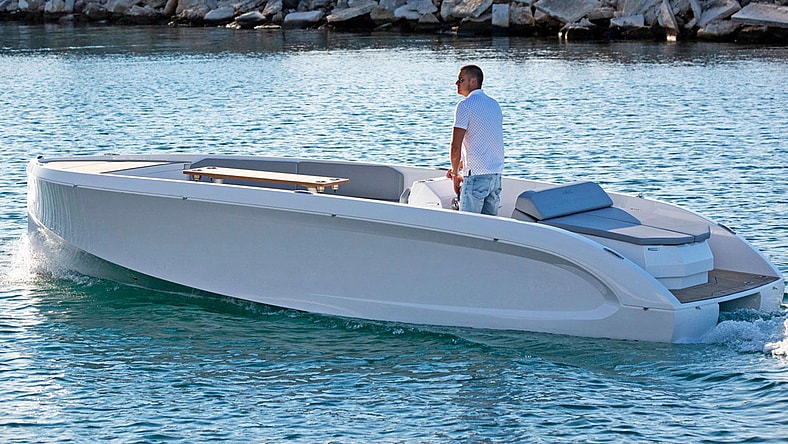rand-mana-dayboat-1