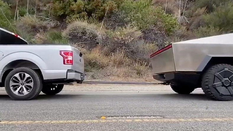 Tesla-Cybertruck-vs-Ford-F150 Promo