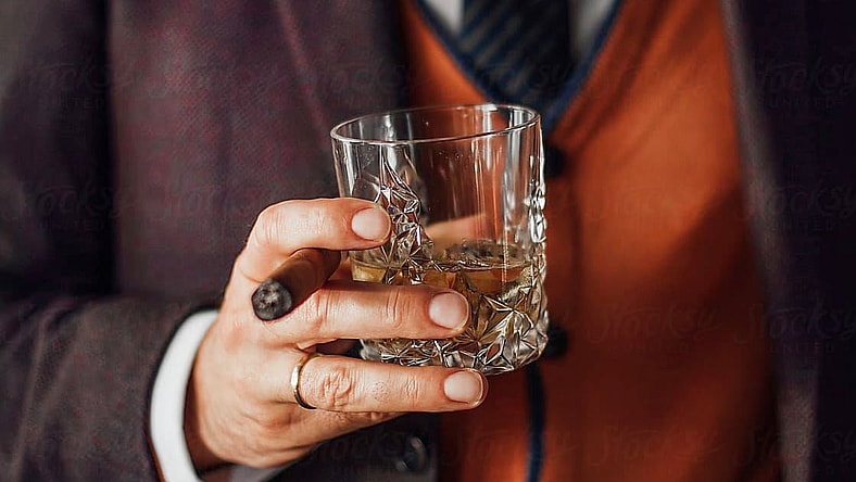 whiskey-collecting-promo-detail