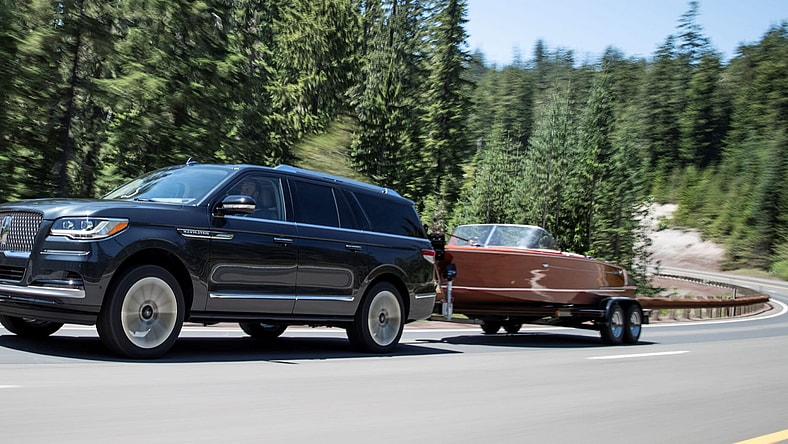 2022 Lincoln Navigator_Flight Blue Reserve_08