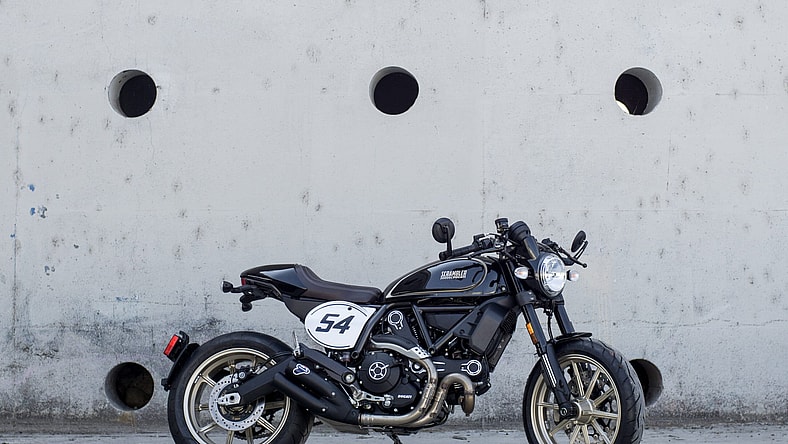 4-17 DUCATI SCRAMBLER CAFE RACER.jpg
