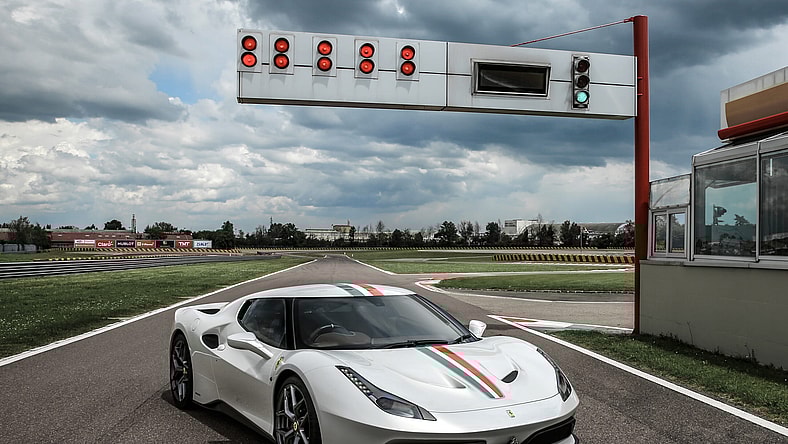 458_MM_Speciale_front_3_4.jpg