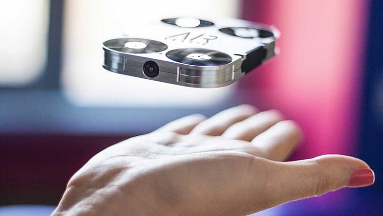 AirSelfie offers shots you can't get with a stick (Photo: AirSelfie)