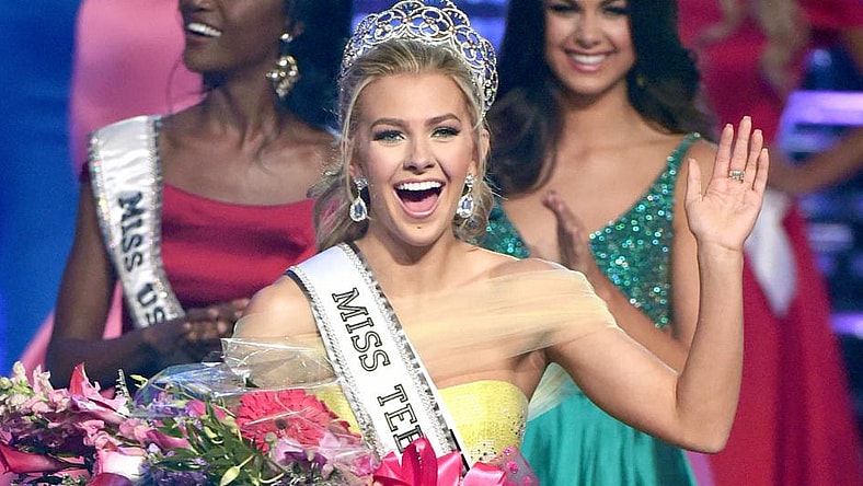 facebook-Linked_Image___rs_1024x759-160730200916-1024.Karlie-Hay-Miss-Teen-USA-2016.tt.073016.jpg