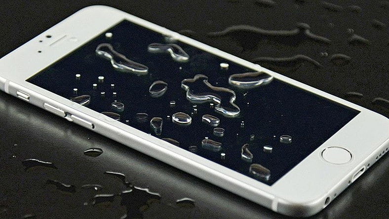 An Apple patent suggests future iPhones will be waterproof (Photo: Hypebeast)