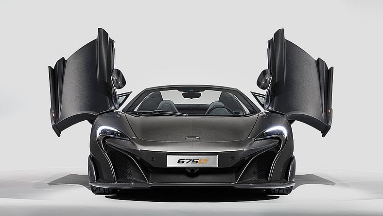 McLaren MSO Carbon Series 675LT1.jpg
