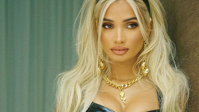 Pia Mia Promo 1