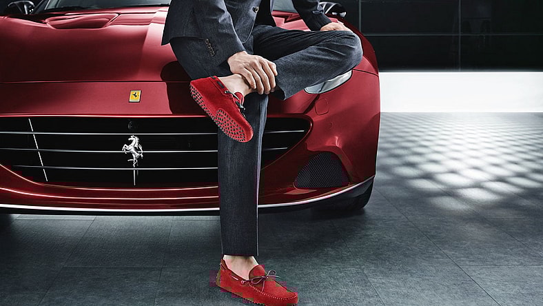 tods-for-ferrari-ss16-carosel_shoes.jpg