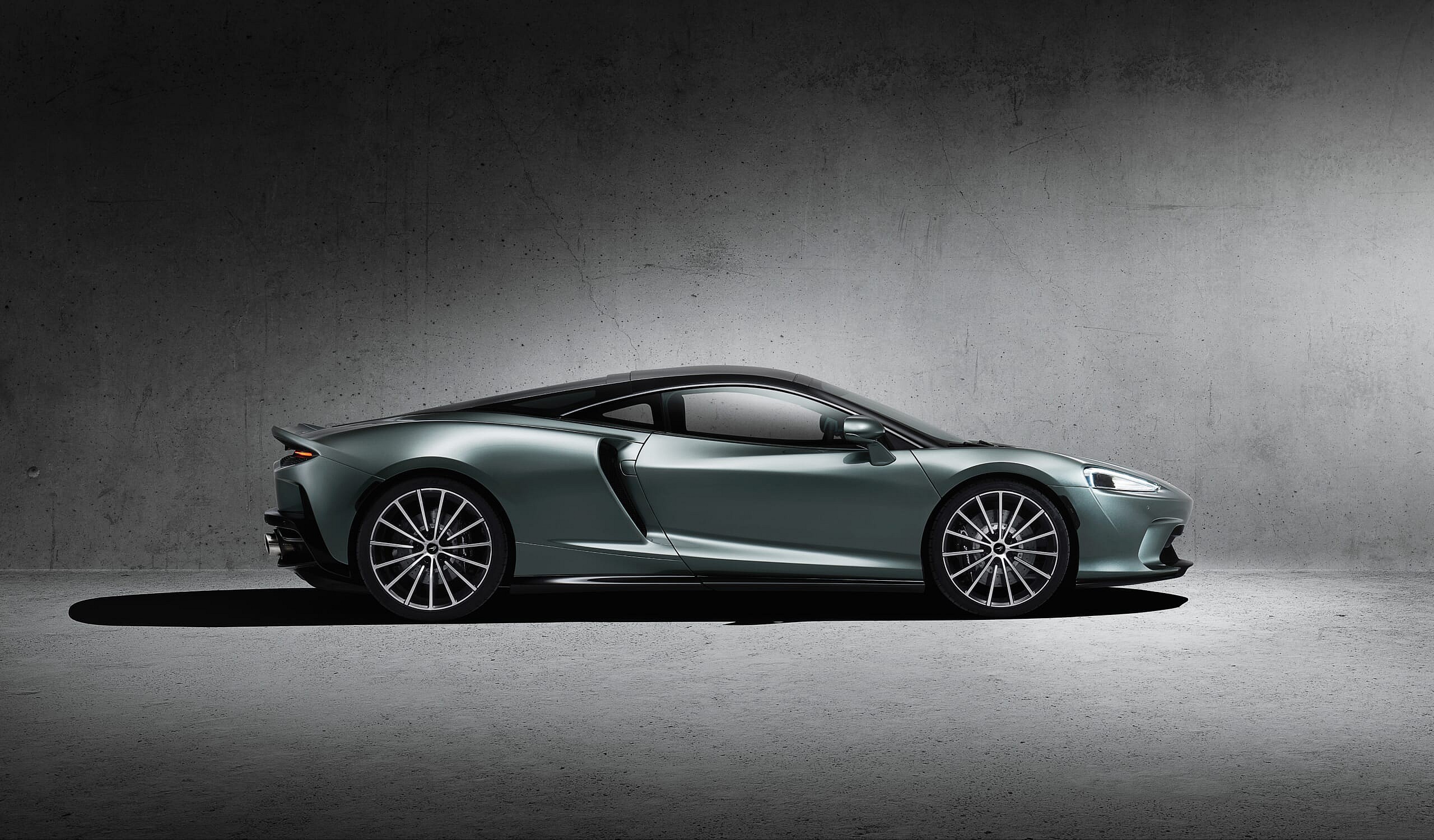 McLaren GT  (2)