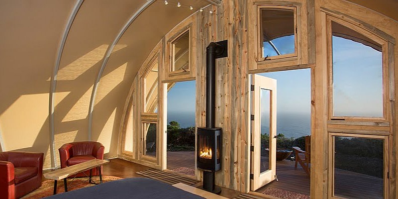 Autonomous Tent - Cocoon stove front.jpg A stove and insulation make it versatile, year-round (Photo: Autonomous Tent Co)