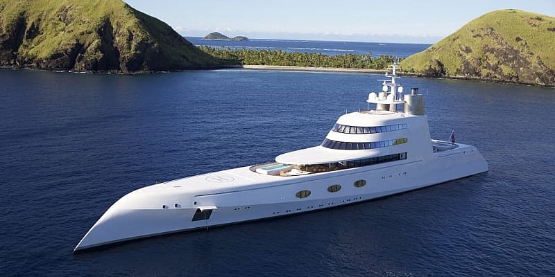Motor Yacht A - full boat.jpg The 390-foot Motor Yacht A (Photo: y.co)