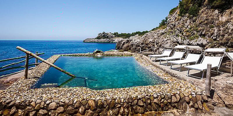 Top Rentable Cliff Houses - Villa Aretusa Italy.jpg Villa Aretusa, Italy (Photo: AirBnB)