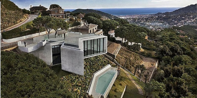 Top Rentable Cliff Houses - X House Spain.jpg X-House, Spain