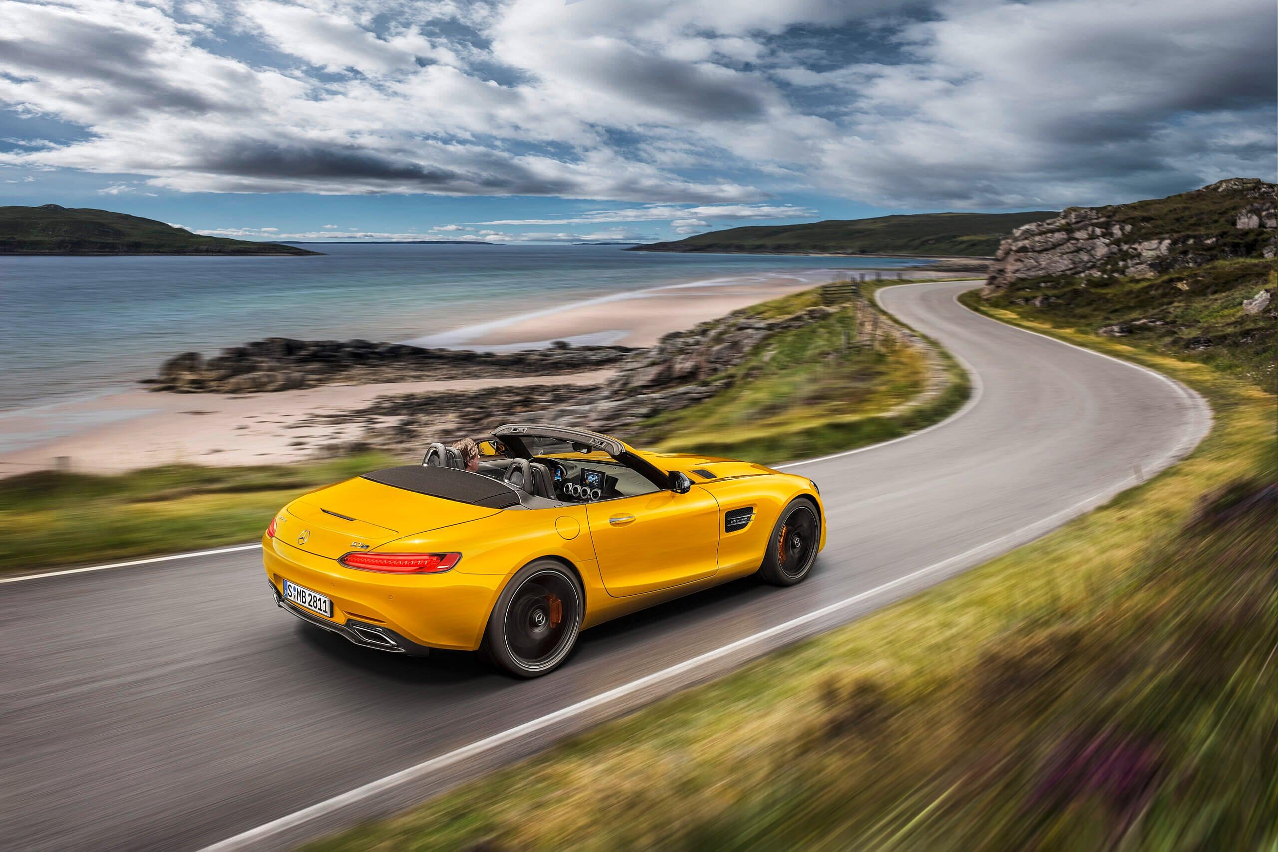 2019 Mercedes-AMG GT S Roadster