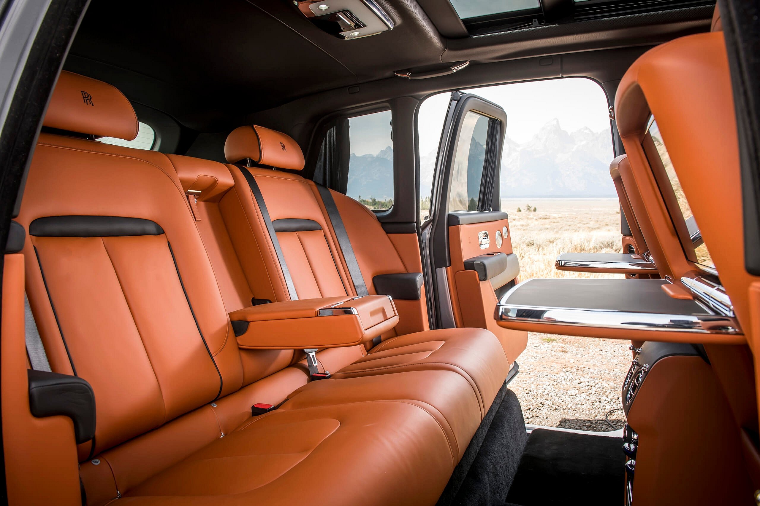 Rolls-Royce Cullinan10