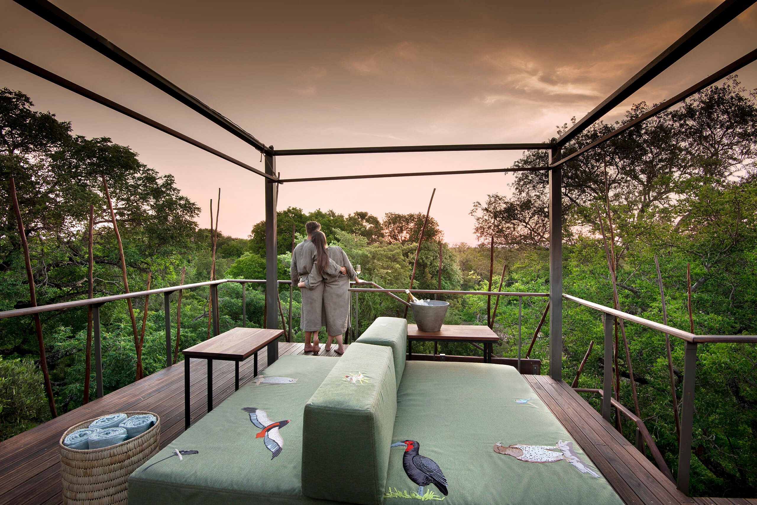Rooftop-overlooking--Timbavati-River-Ngala-Treehouse-in-the-Kruger