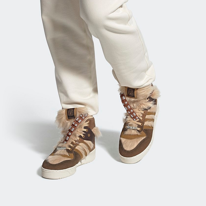 Adidas Rivalry Hi Star Wars Chewbacca (7)